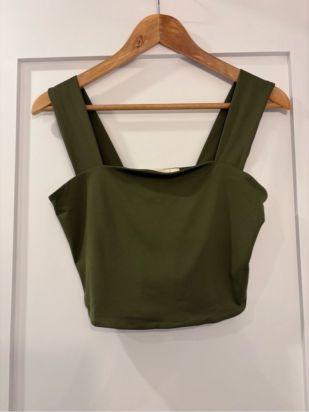 WOMANCE Olive Green Wide Strap Crop Tank Top Size M Square Neck